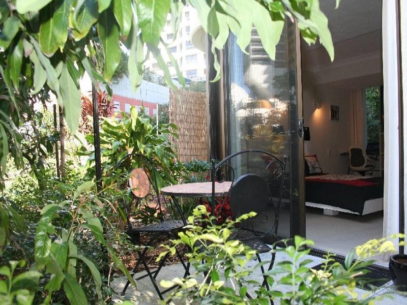 101/8 Albert Ave, Broadbeach QLD 4218