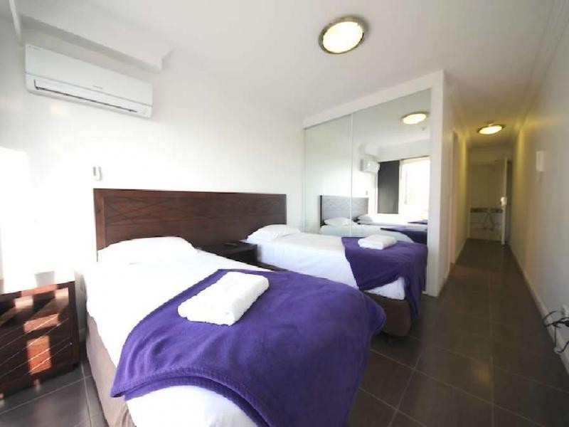 Broadbeach QLD 4218