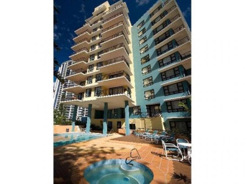 111/30 Surf Parade, Broadbeach QLD 4218
