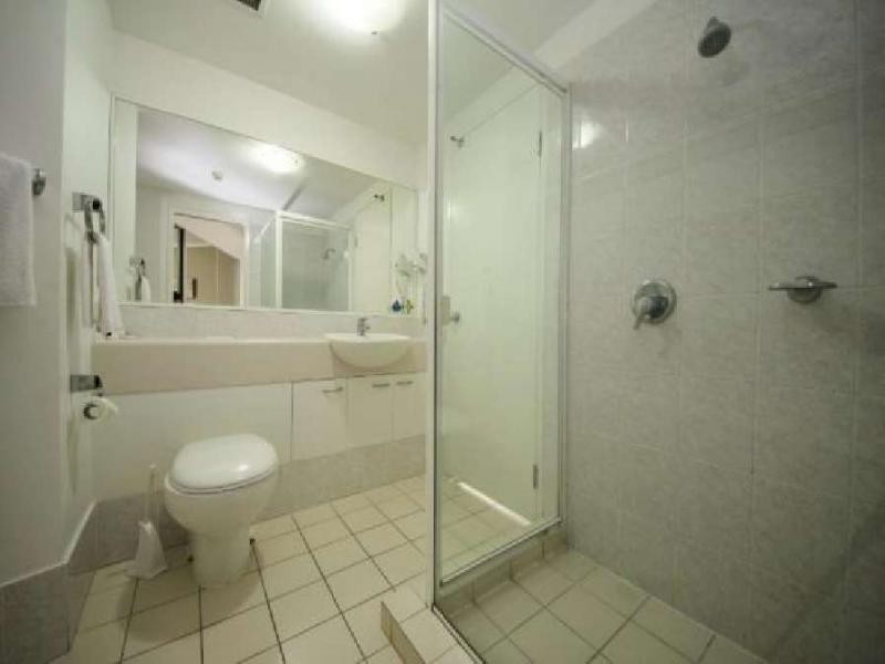 111/30 Surf Parade, Broadbeach QLD 4218