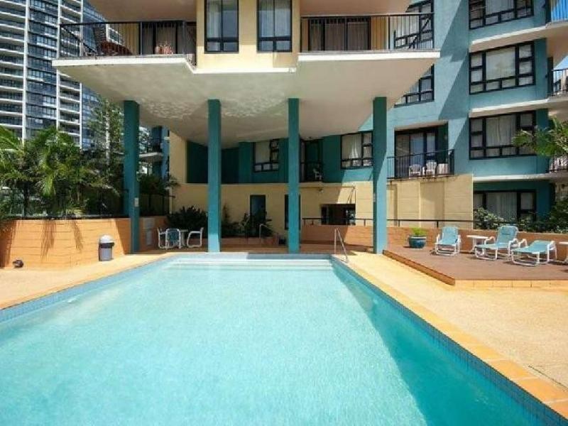 111/30 Surf Parade, Broadbeach QLD 4218