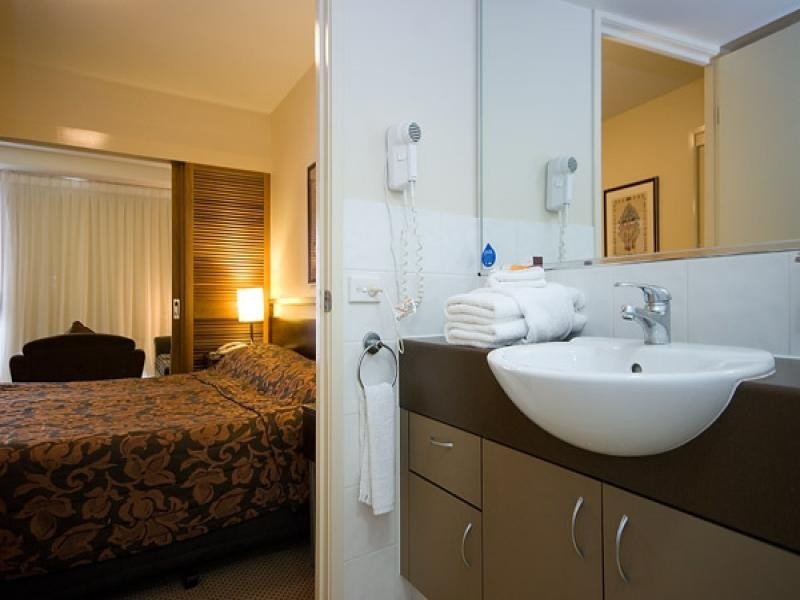 606/42 Surf Parade, Broadbeach QLD 4218