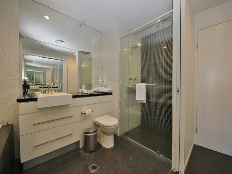 602/89 Surf Parade, Broadbeach QLD 4218