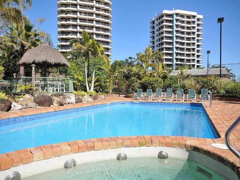 15 Northcliffe Terrace, Surfers Paradise QLD 4217