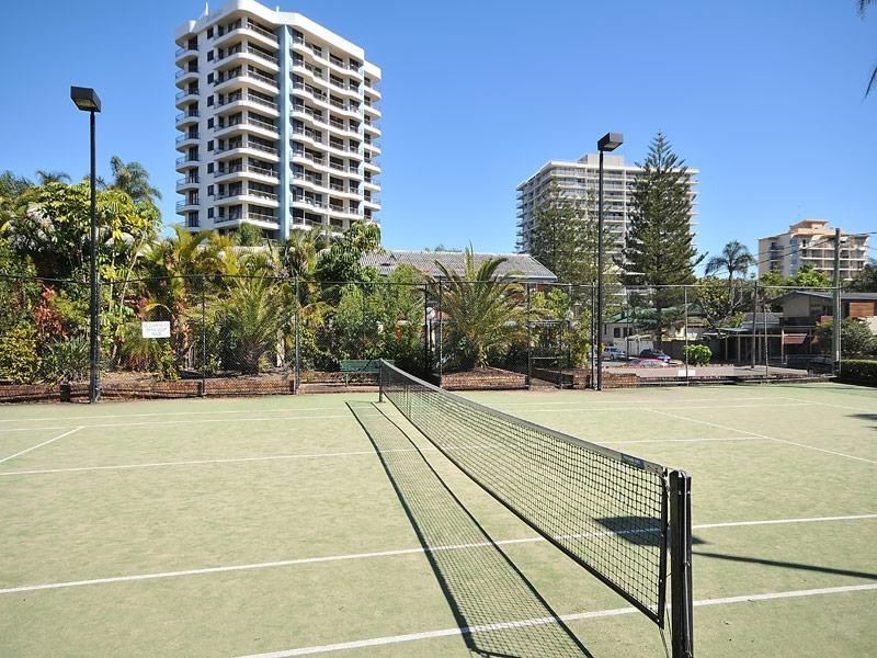 15 Northcliffe Terrace, Surfers Paradise QLD 4217