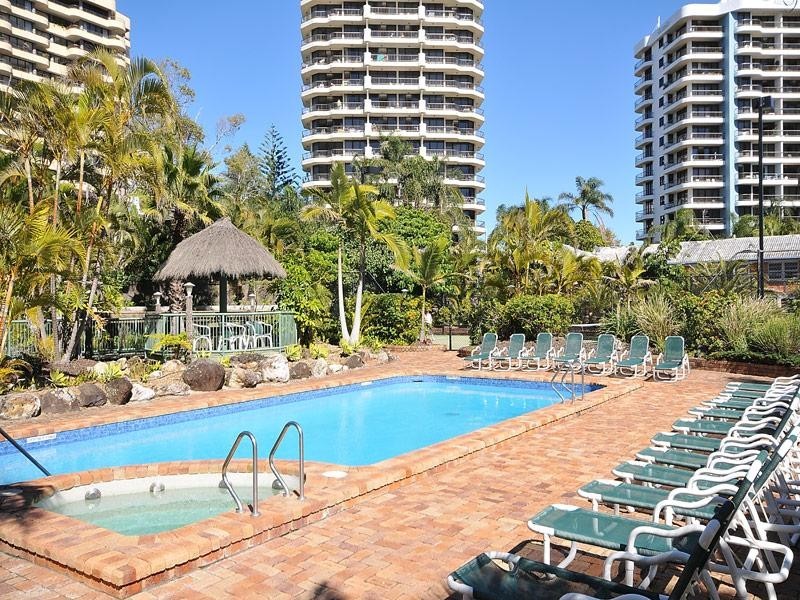 15 Northcliffe Terrace, Surfers Paradise QLD 4217