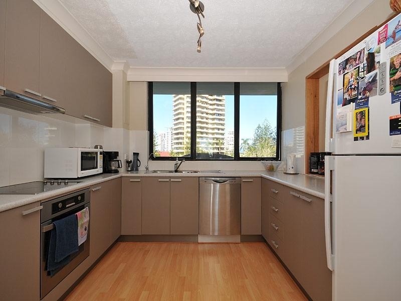 15 Northcliffe Terrace, Surfers Paradise QLD 4217