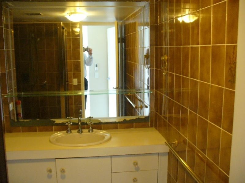 15 Northcliffe Terrace, Surfers Paradise QLD 4217