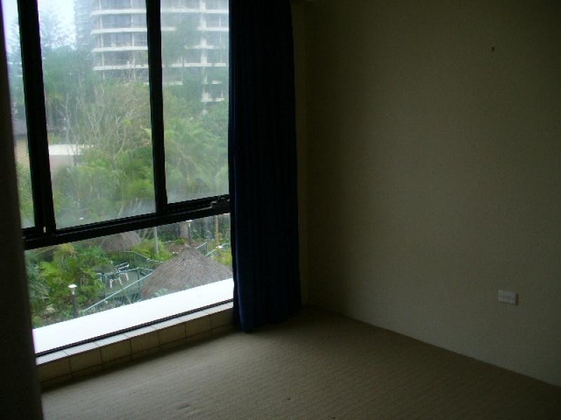 15 Northcliffe Terrace, Surfers Paradise QLD 4217