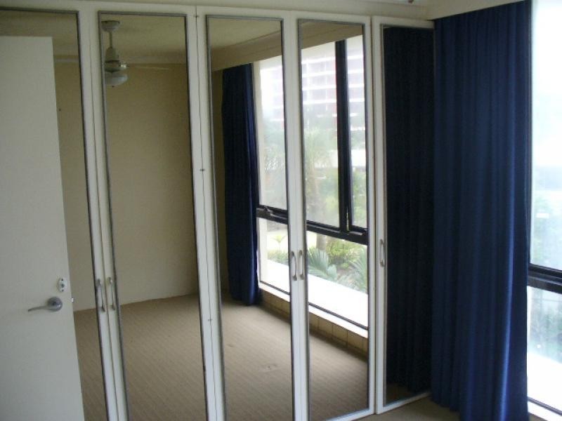 15 Northcliffe Terrace, Surfers Paradise QLD 4217