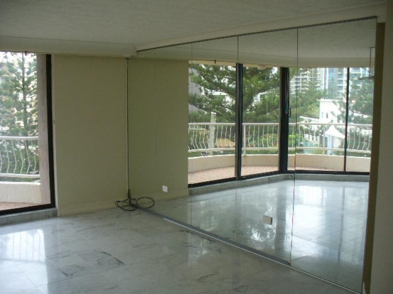 15 Northcliffe Terrace, Surfers Paradise QLD 4217