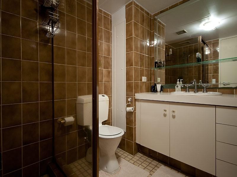 15 Northcliffe Terrace, Surfers Paradise QLD 4217