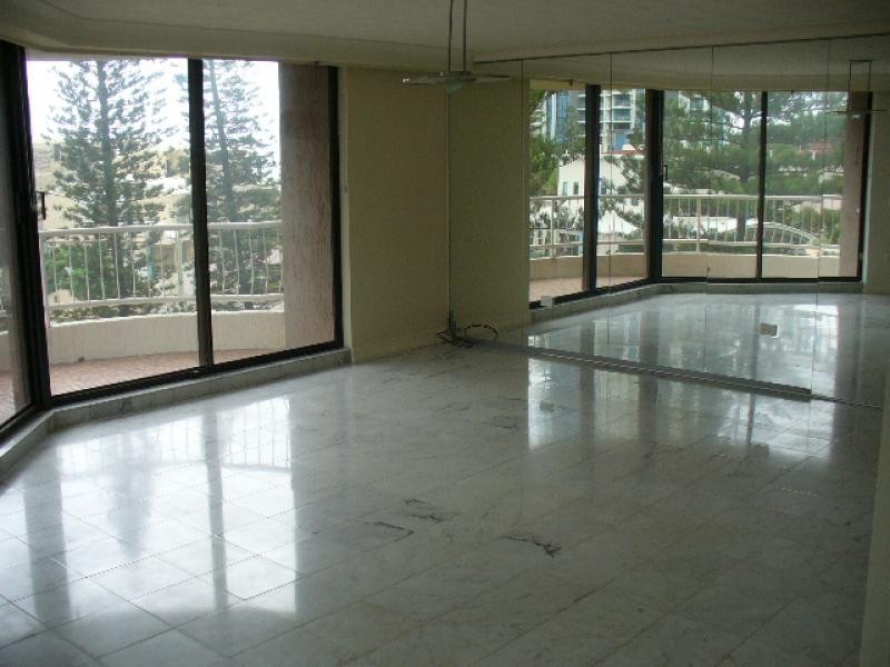 15 Northcliffe Terrace, Surfers Paradise QLD 4217