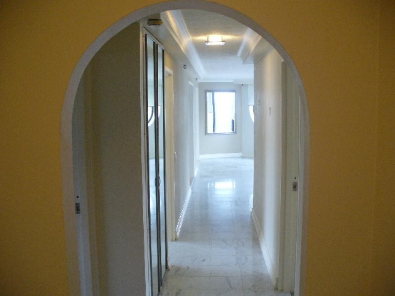 15 Northcliffe Terrace, Surfers Paradise QLD 4217