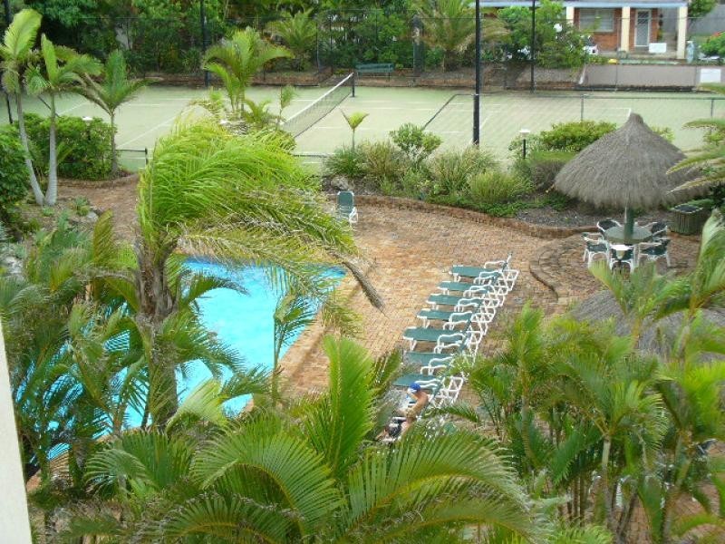 15 Northcliffe Terrace, Surfers Paradise QLD 4217