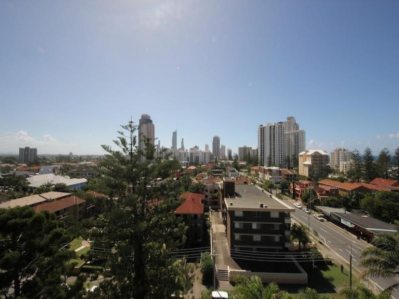23/22 Armrick Ave, Broadbeach QLD 4218