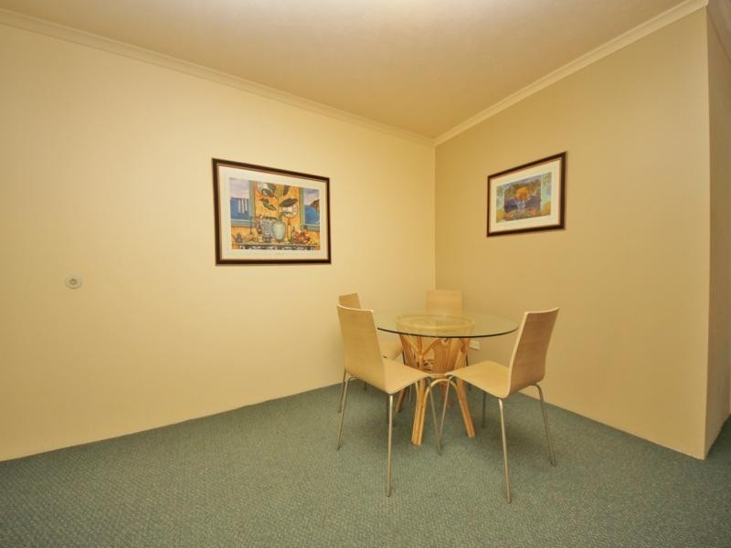 154/10 Alexandra Avenue, Broadbeach QLD 4218