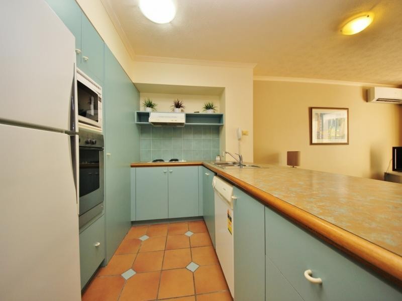 154/10 Alexandra Avenue, Broadbeach QLD 4218