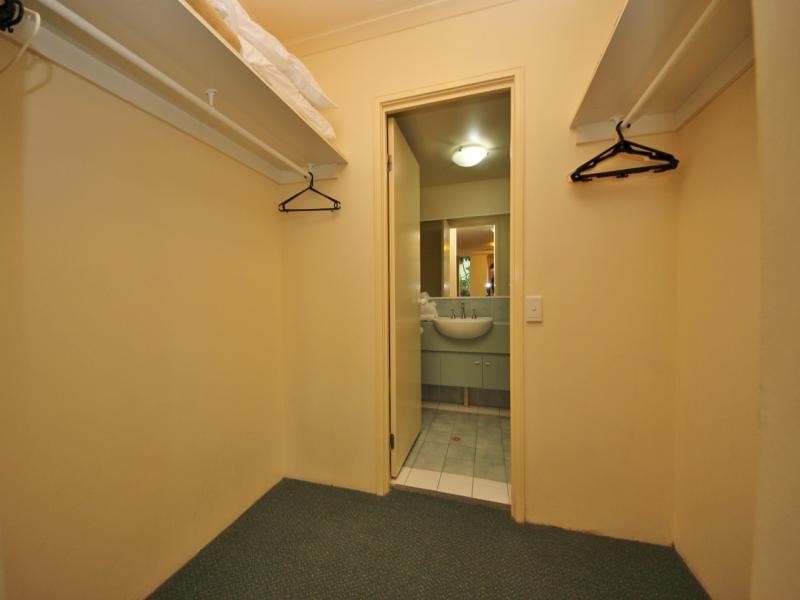 154/10 Alexandra Avenue, Broadbeach QLD 4218