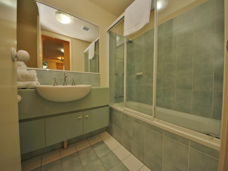 154/10 Alexandra Avenue, Broadbeach QLD 4218