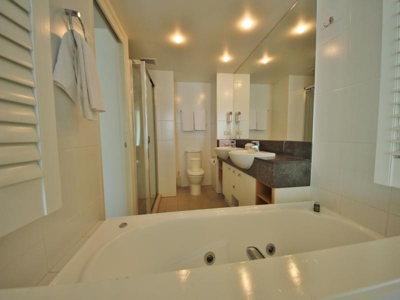 2685 Gold Coast Highway, Broadbeach QLD 4218