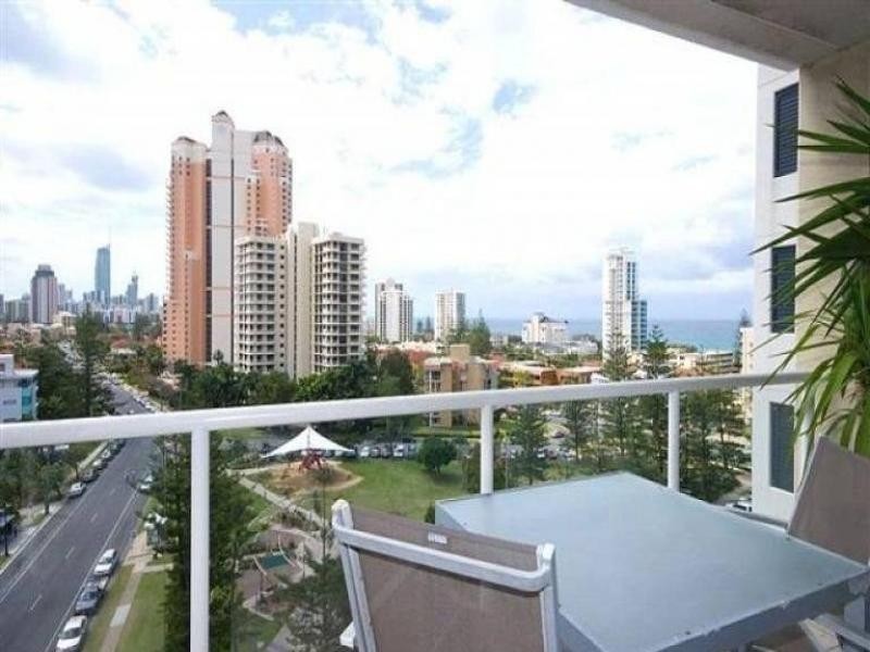 20 Queensland Ave, Broadbeach QLD 4218
