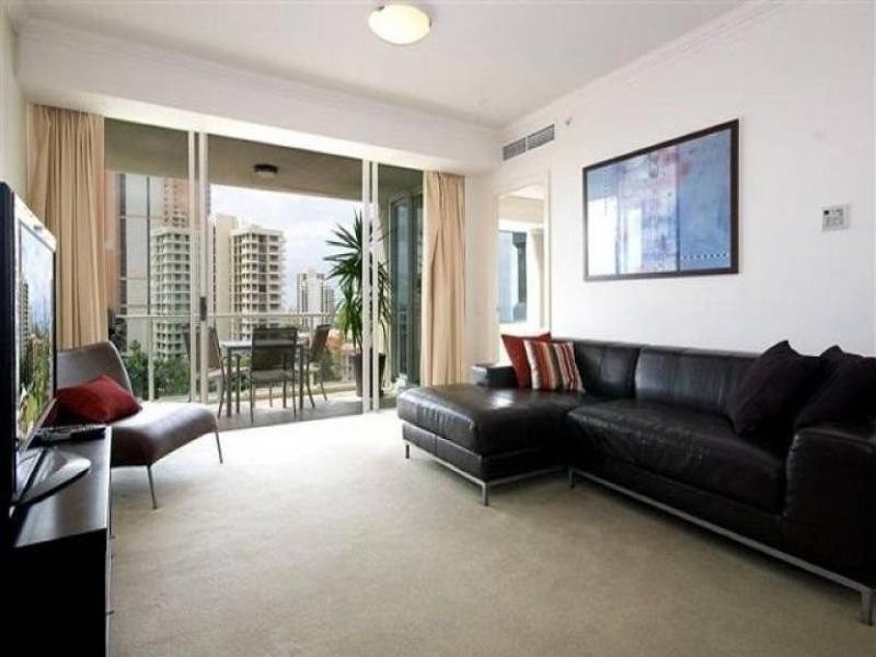 20 Queensland Ave, Broadbeach QLD 4218