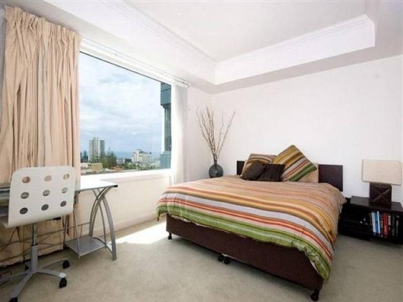 20 Queensland Ave, Broadbeach QLD 4218