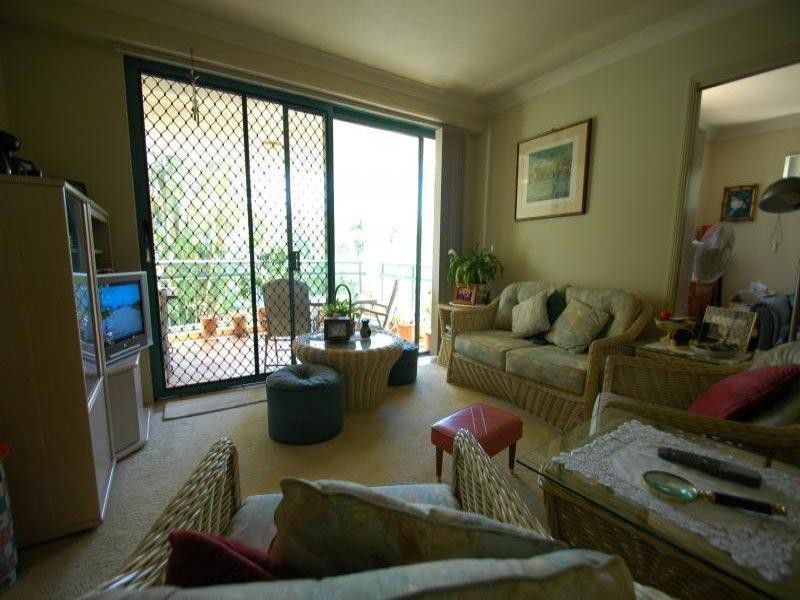 12 Monte Carlo Ave, Broadbeach QLD 4218