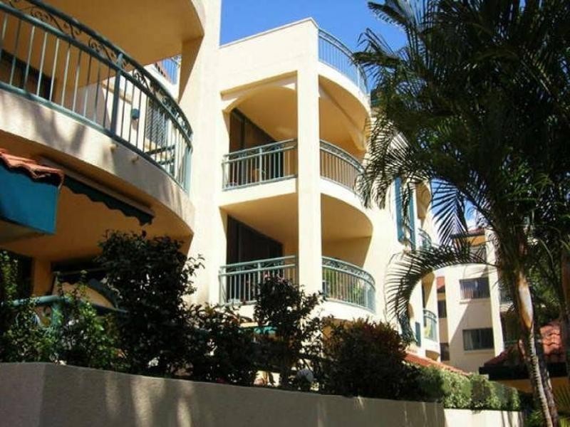 12 Monte Carlo Ave, Broadbeach QLD 4218