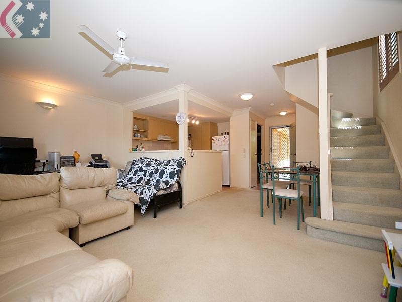 175/215 cottesloe drive, Mermaid Waters QLD 4218