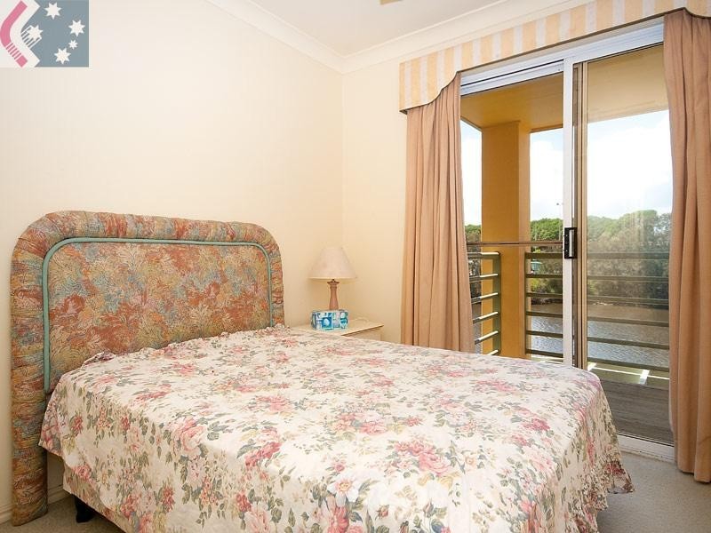 175/215 cottesloe drive, Mermaid Waters QLD 4218