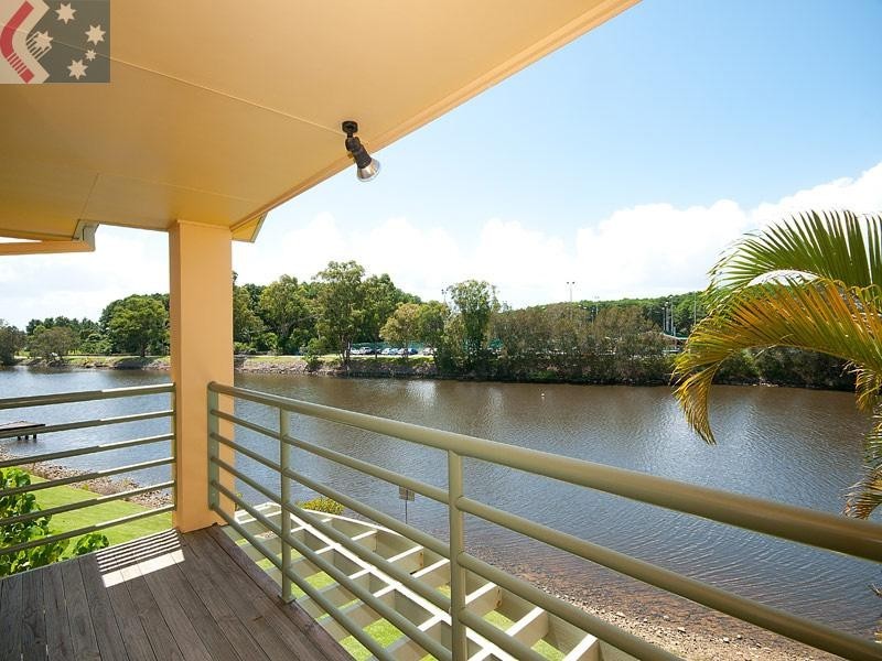 175/215 cottesloe drive, Mermaid Waters QLD 4218