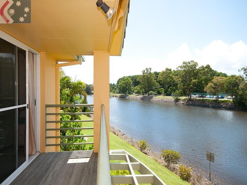 175/215 cottesloe drive, Mermaid Waters QLD 4218