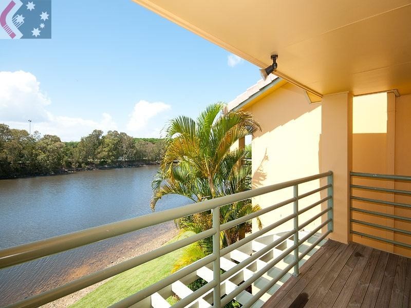 175/215 cottesloe drive, Mermaid Waters QLD 4218