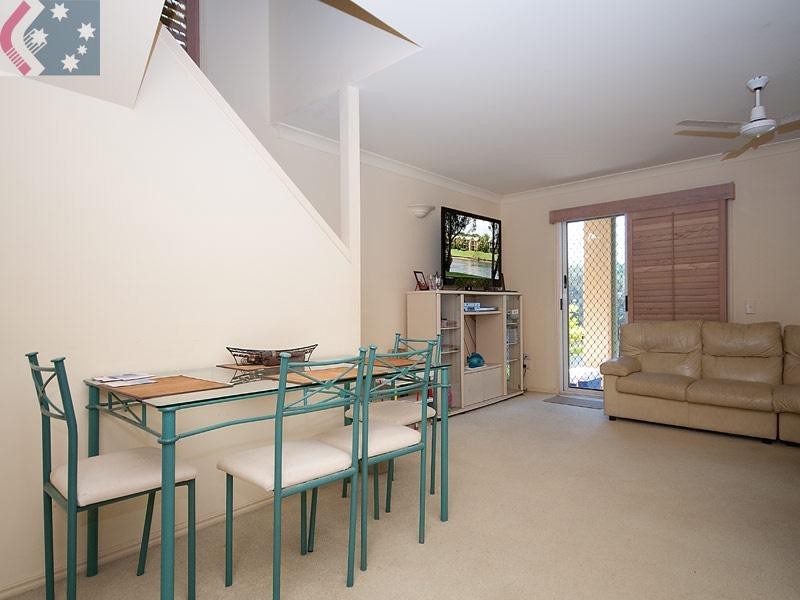 175/215 cottesloe drive, Mermaid Waters QLD 4218