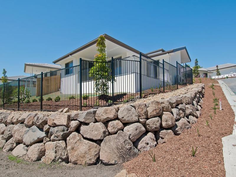 1 McAuley Parade, Pacific Pines QLD 4211