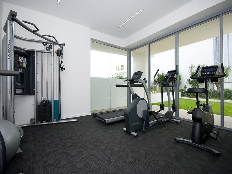 61/25 Surf Parade, Broadbeach QLD 4218