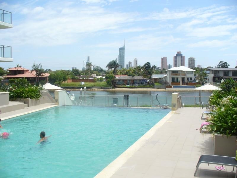 2101/33 T.E Peters, Broadbeach Waters QLD 4218