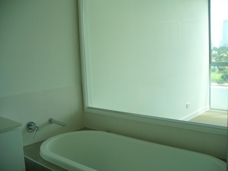 2101/33 T.E Peters, Broadbeach Waters QLD 4218