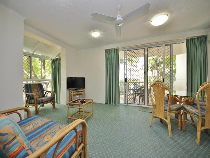 52/10 Alexandra Ave, Mermaid Beach QLD 4218