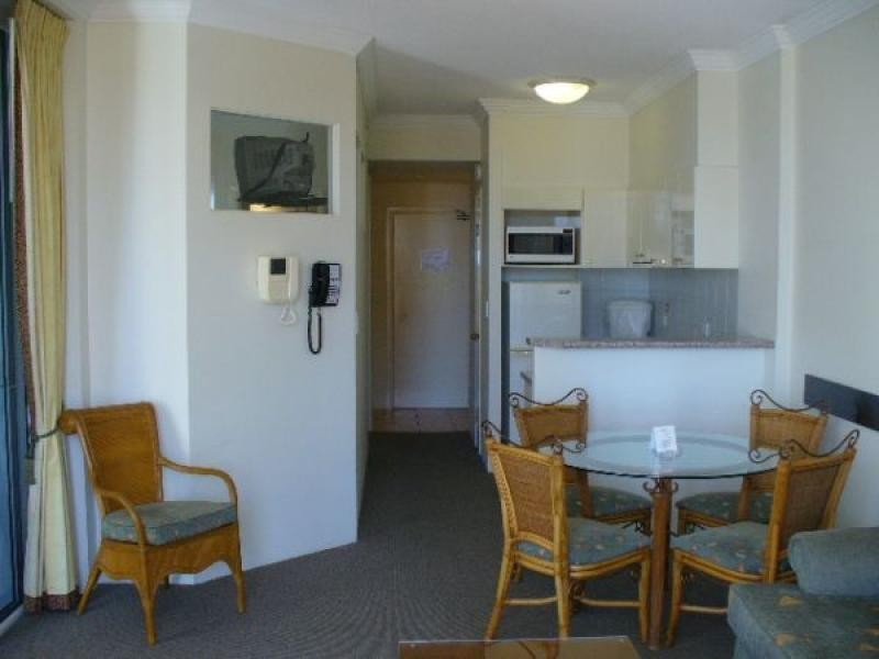 9 Beach Parade, Surfers Paradise QLD 4217