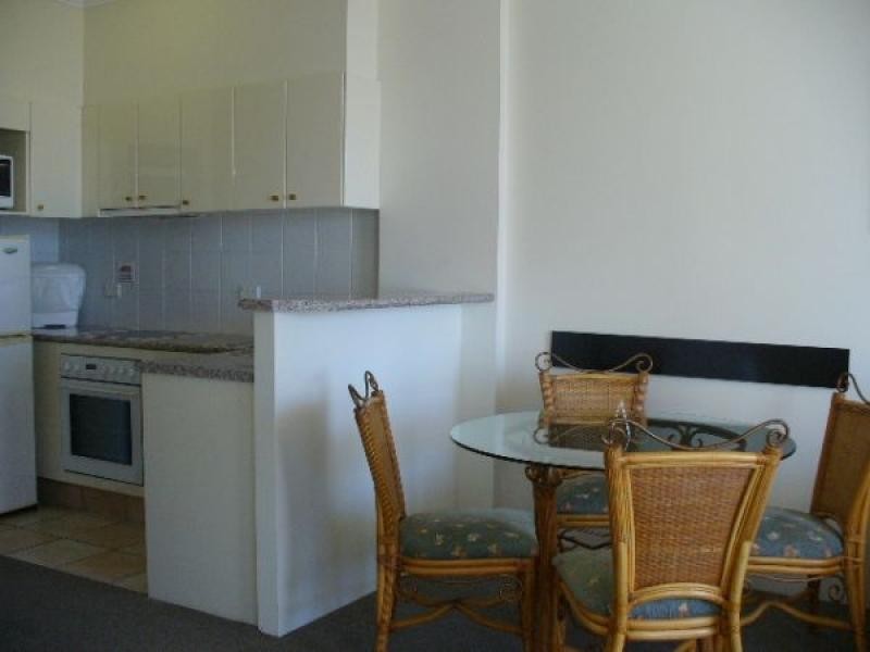 9 Beach Parade, Surfers Paradise QLD 4217