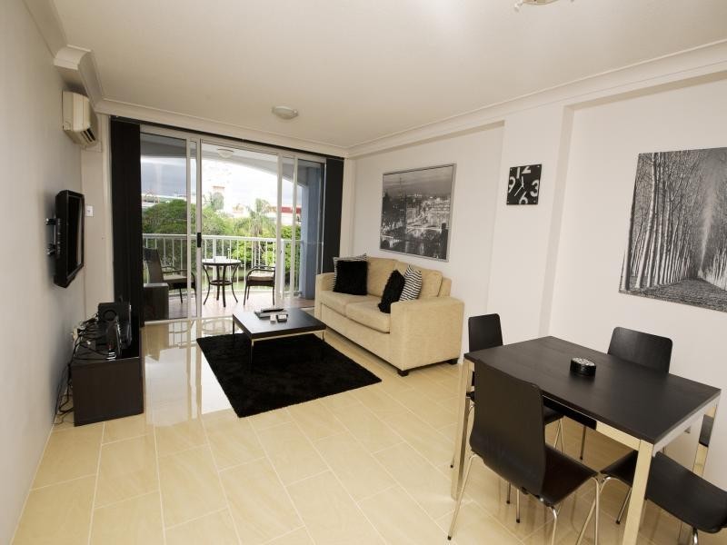 3028/2633 Gold Coast Highway, Broadbeach QLD 4218