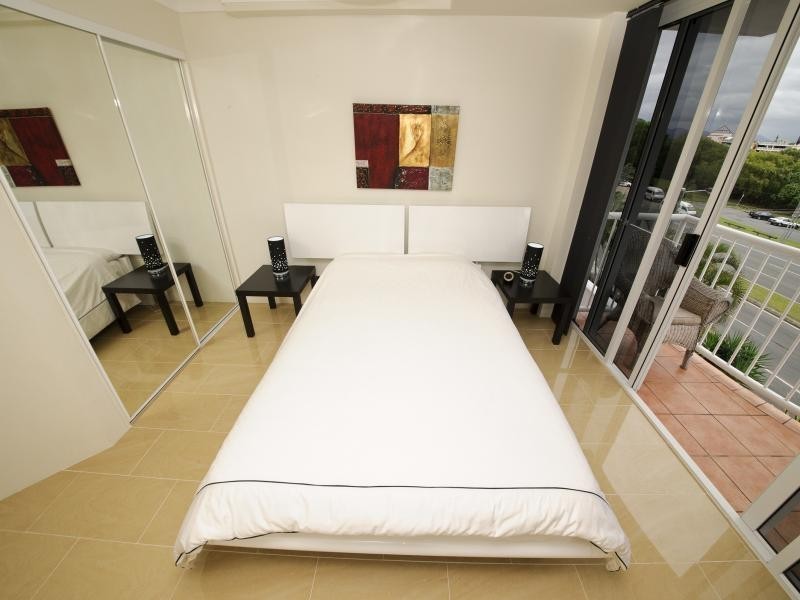 3028/2633 Gold Coast Highway, Broadbeach QLD 4218