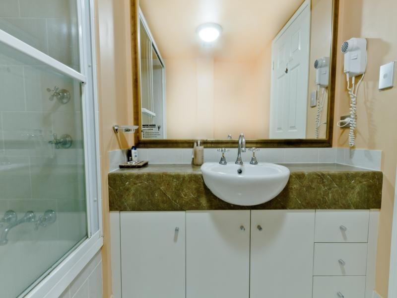 3028/2633 Gold Coast Highway, Broadbeach QLD 4218