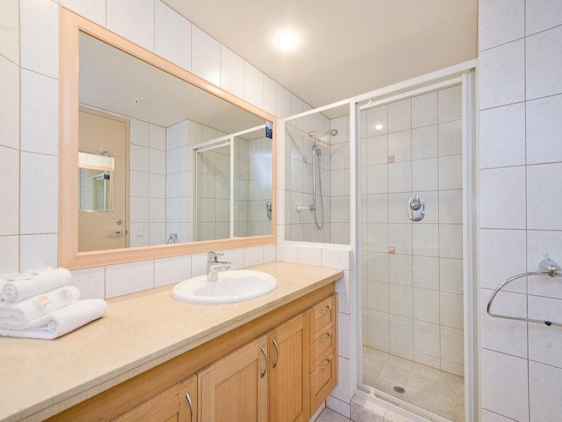 79-1/100 Old Burleigh Road, Broadbeach QLD 4218