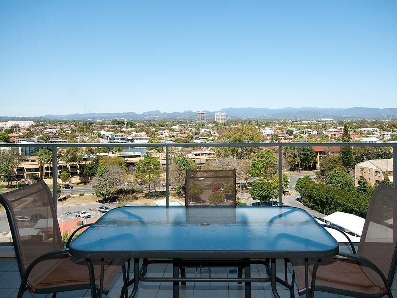 17/33 T.E.Peters Drive, Broadbeach Waters QLD 4218