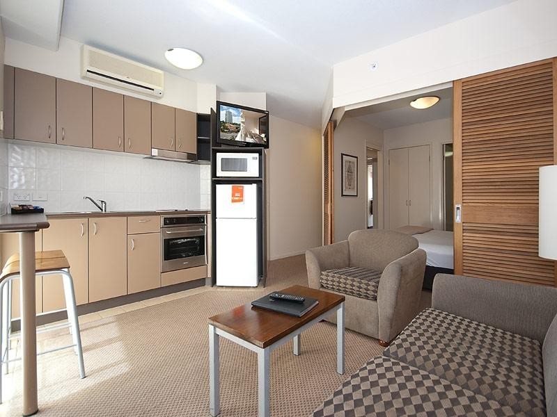 305/42 Surf Parade, Broadbeach QLD 4218