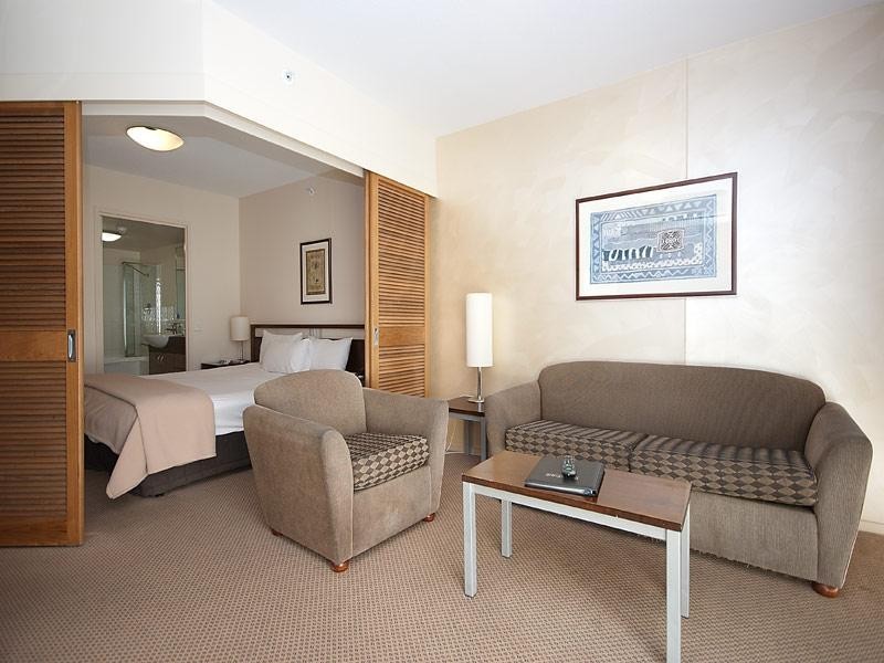 305/42 Surf Parade, Broadbeach QLD 4218